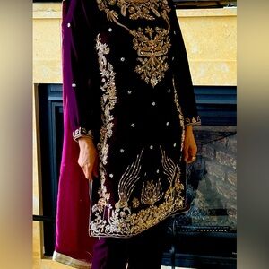 Velvet Plum suit Shalwar Kameez 3 pcs. Pakistani Indian Bangladeshi Afghani